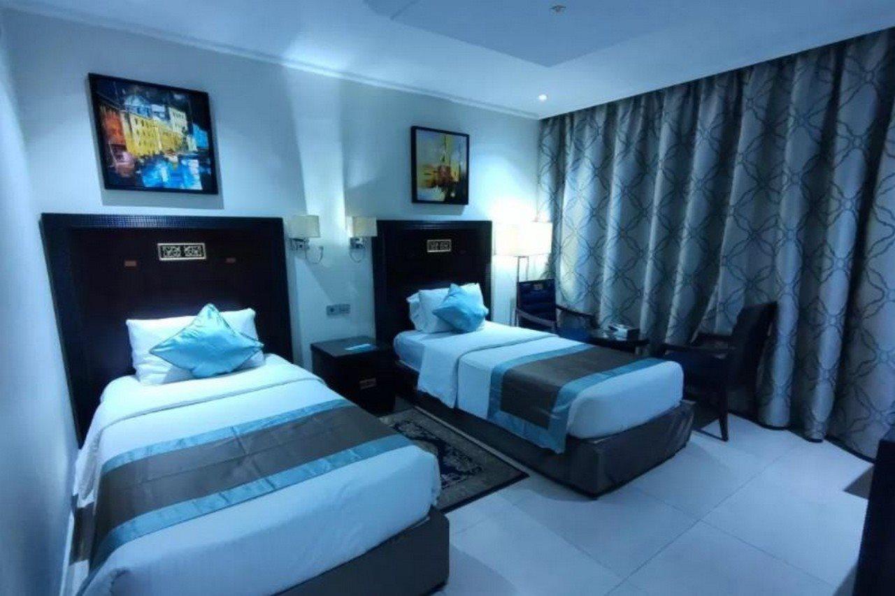 Smana Hotel Al Raffa Dubai Bagian luar foto