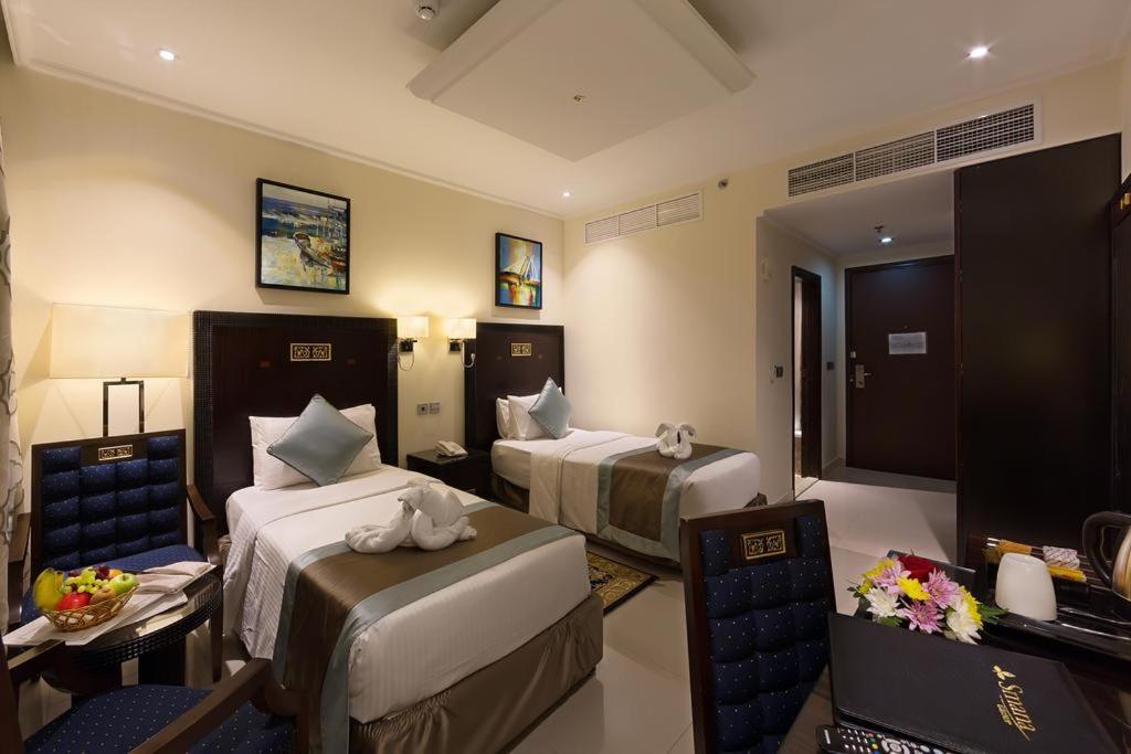 Smana Hotel Al Raffa Dubai Bagian luar foto