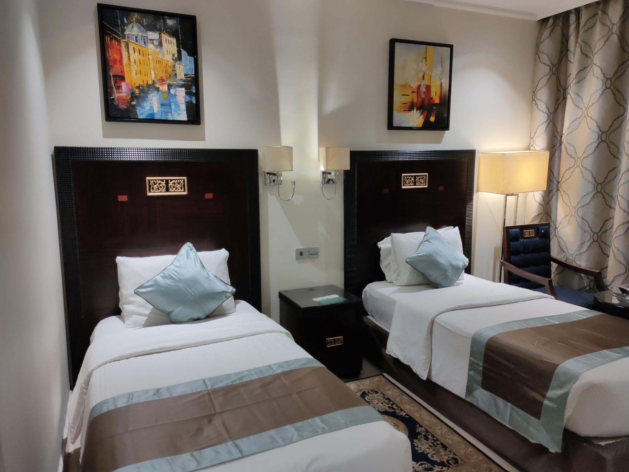 Smana Hotel Al Raffa Dubai Bagian luar foto