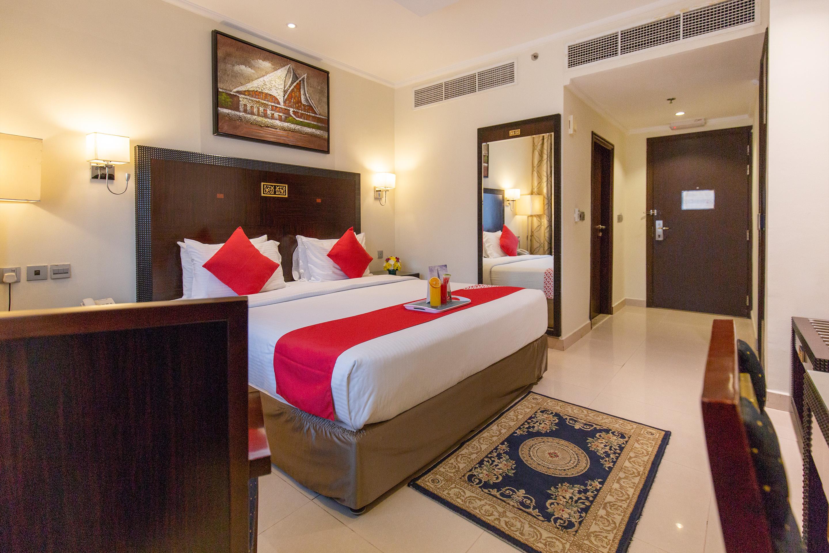 Smana Hotel Al Raffa Dubai Bagian luar foto
