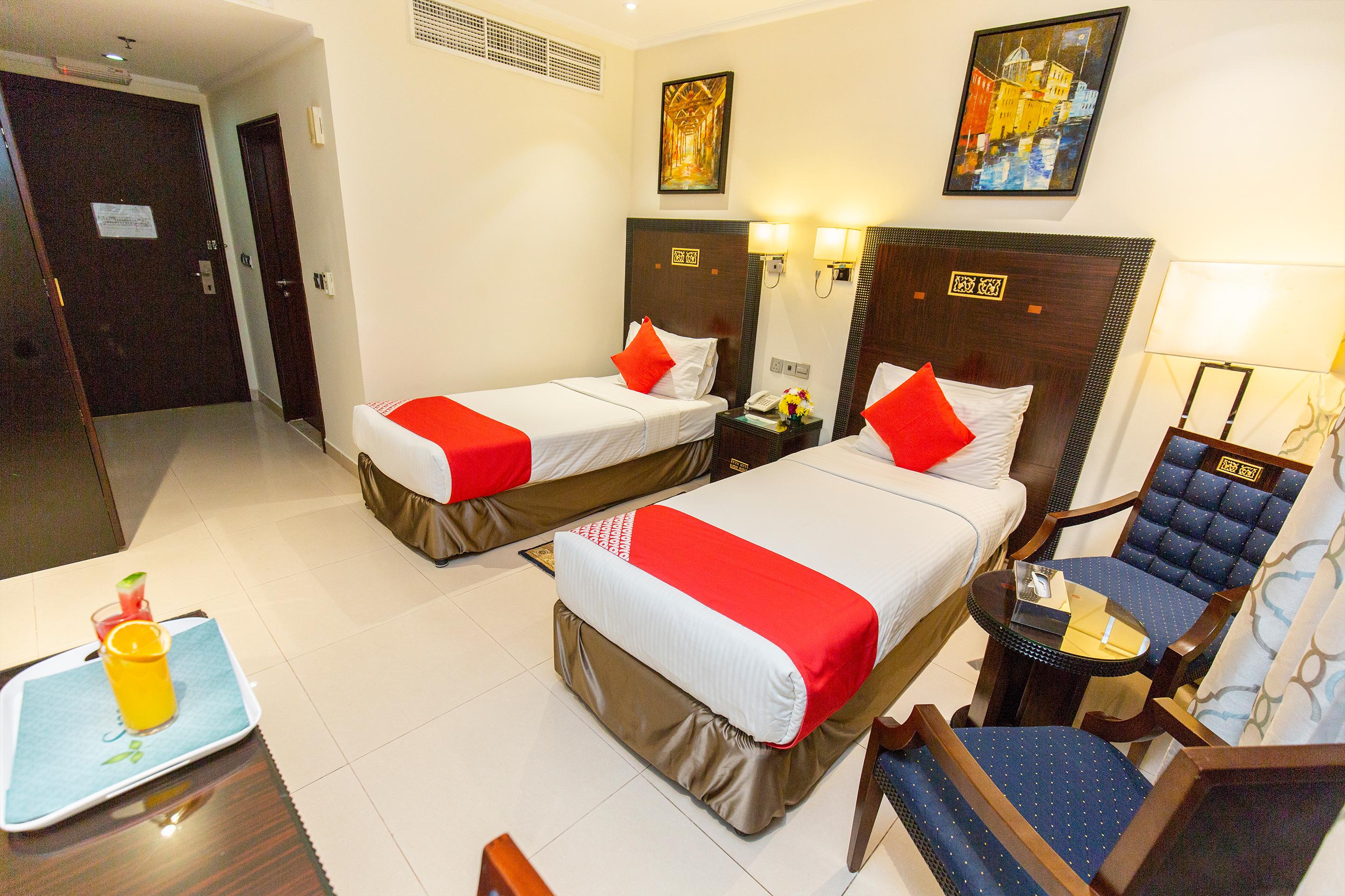 Smana Hotel Al Raffa Dubai Bagian luar foto