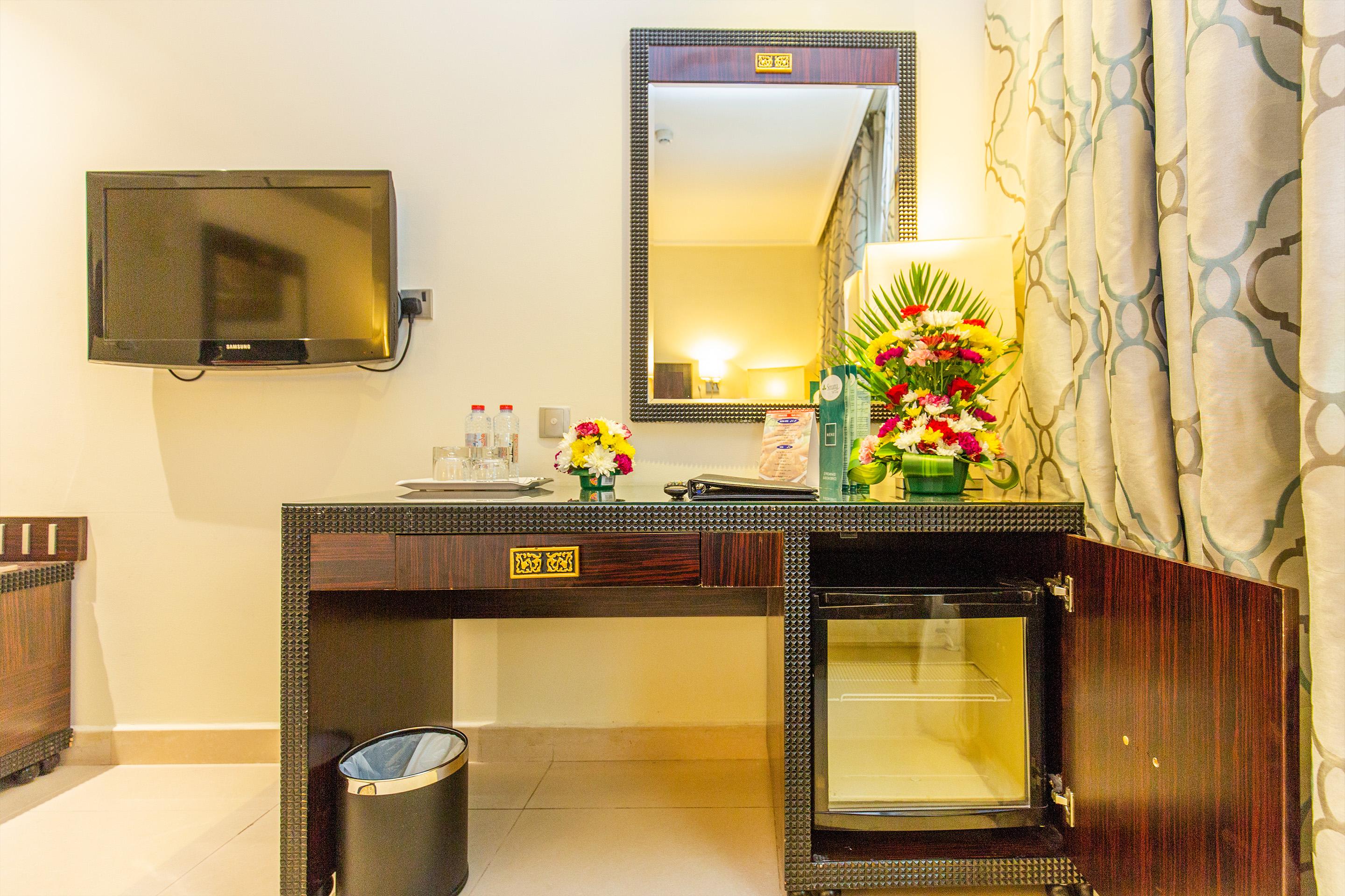 Smana Hotel Al Raffa Dubai Bagian luar foto