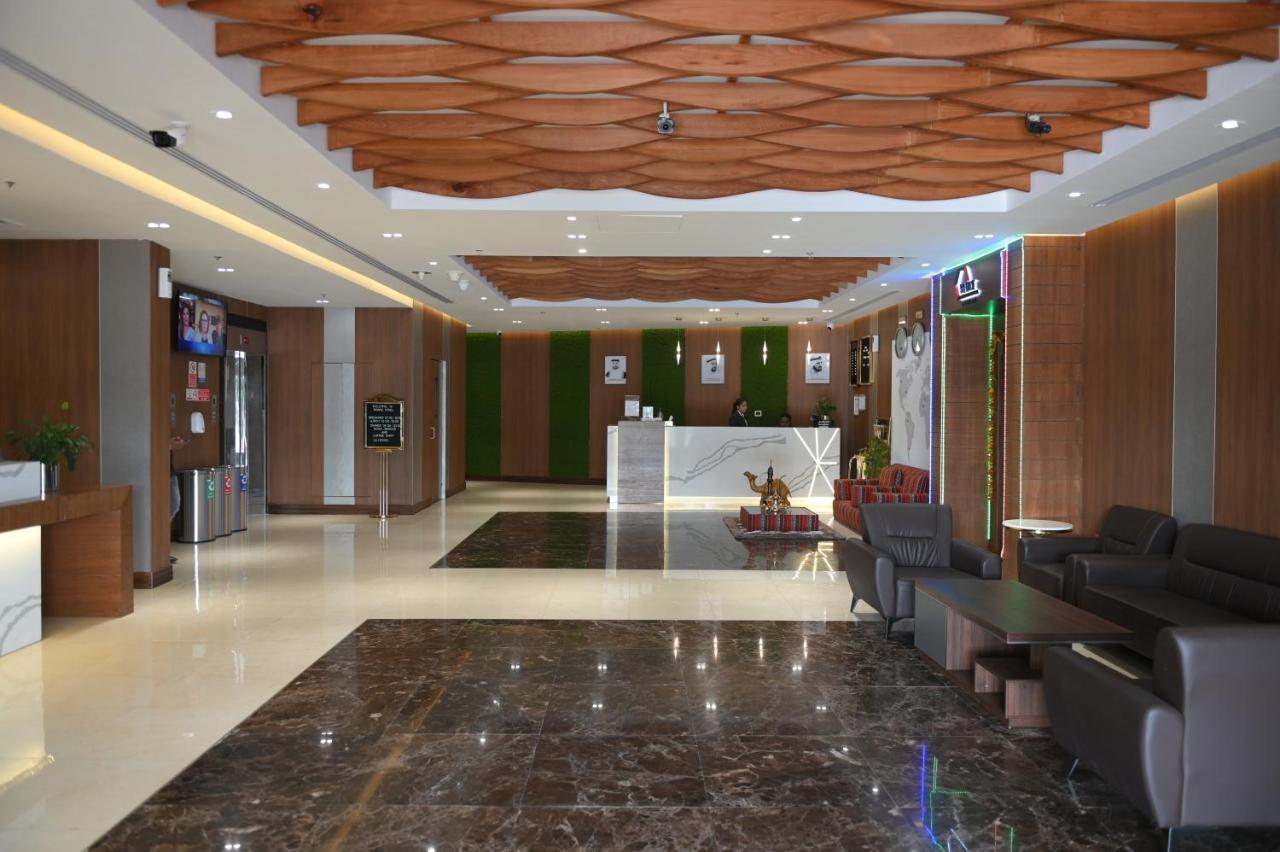 Smana Hotel Al Raffa Dubai Bagian luar foto