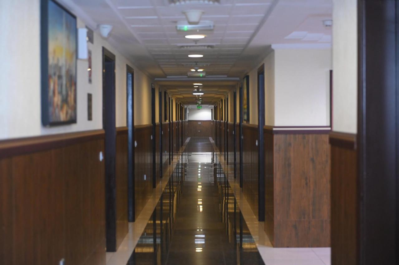 Smana Hotel Al Raffa Dubai Bagian luar foto