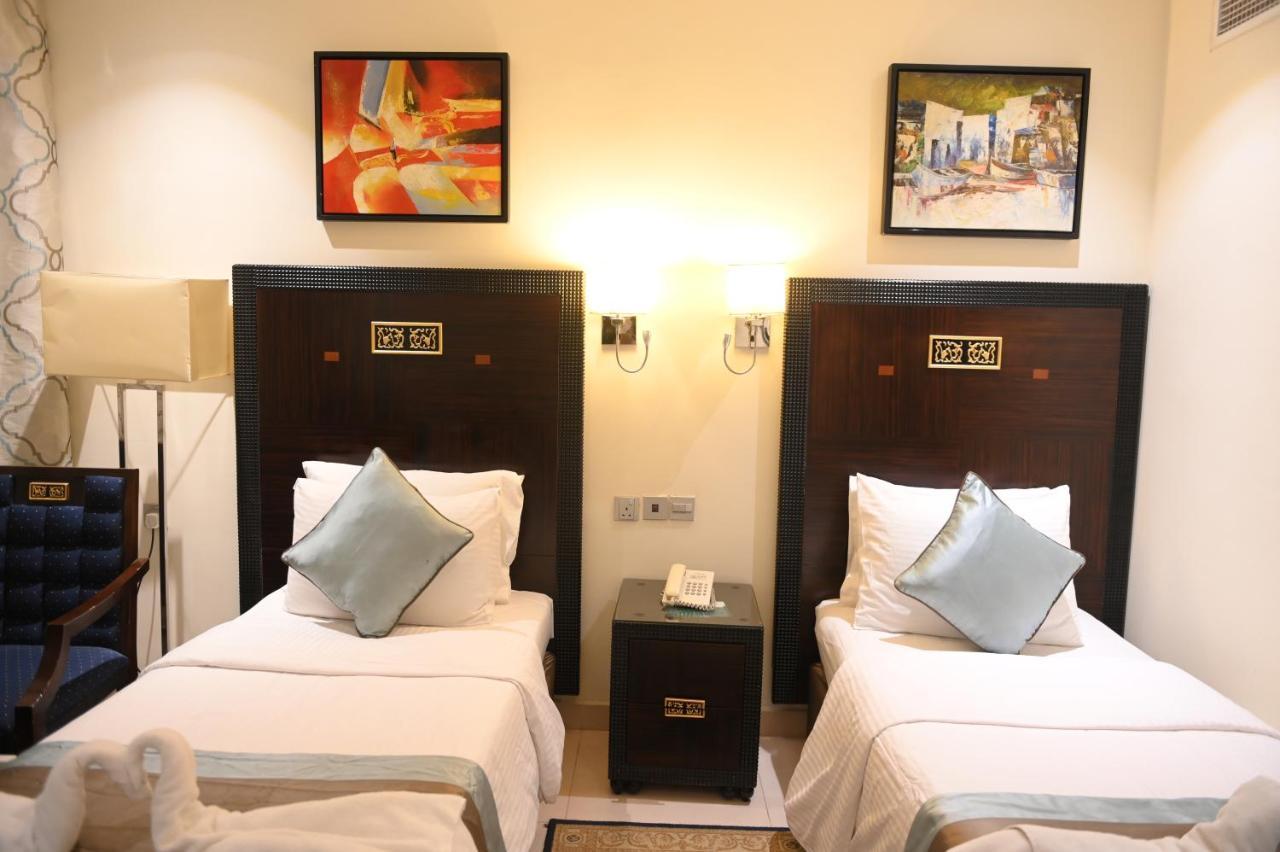 Smana Hotel Al Raffa Dubai Bagian luar foto