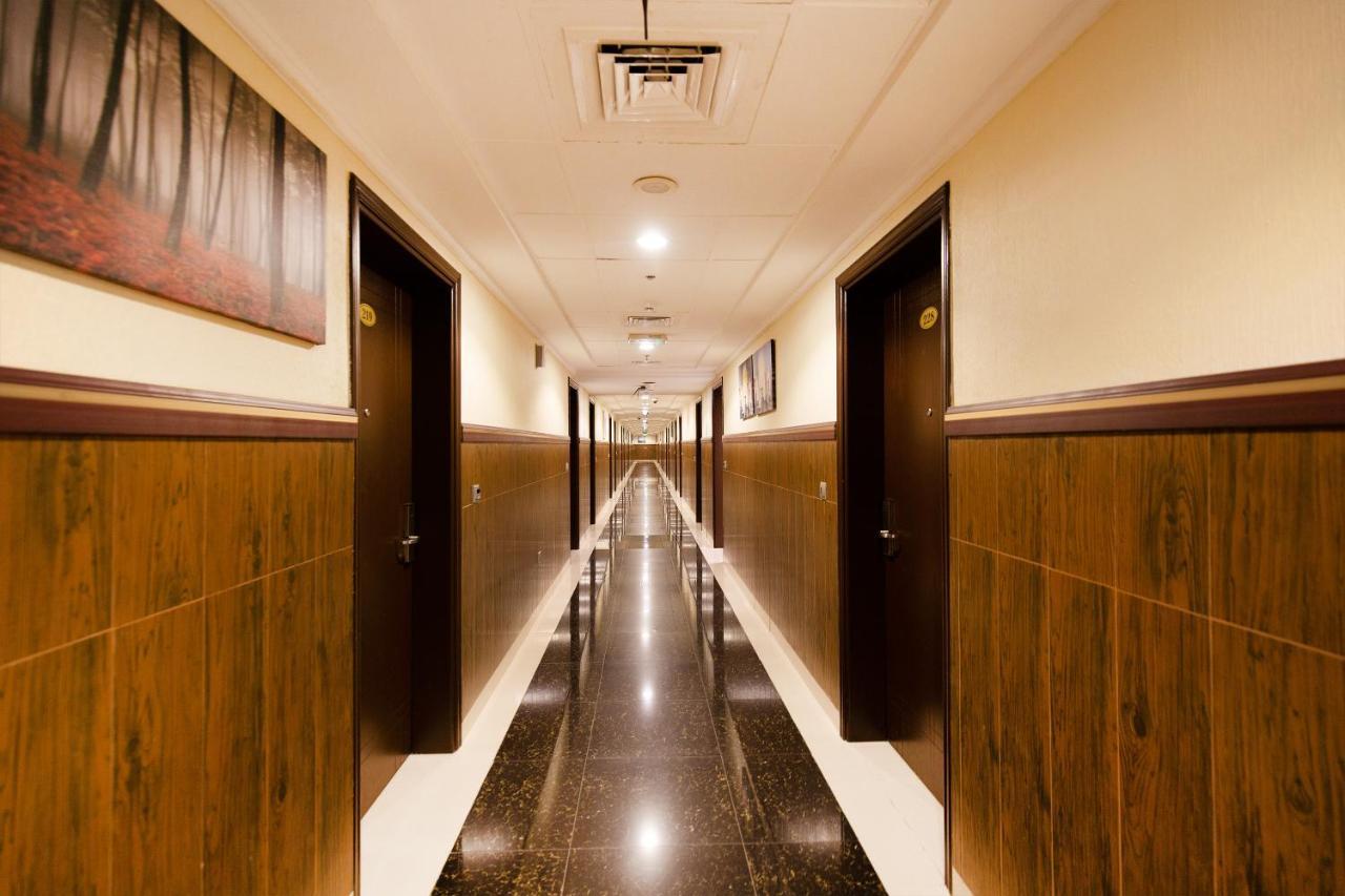 Smana Hotel Al Raffa Dubai Bagian luar foto
